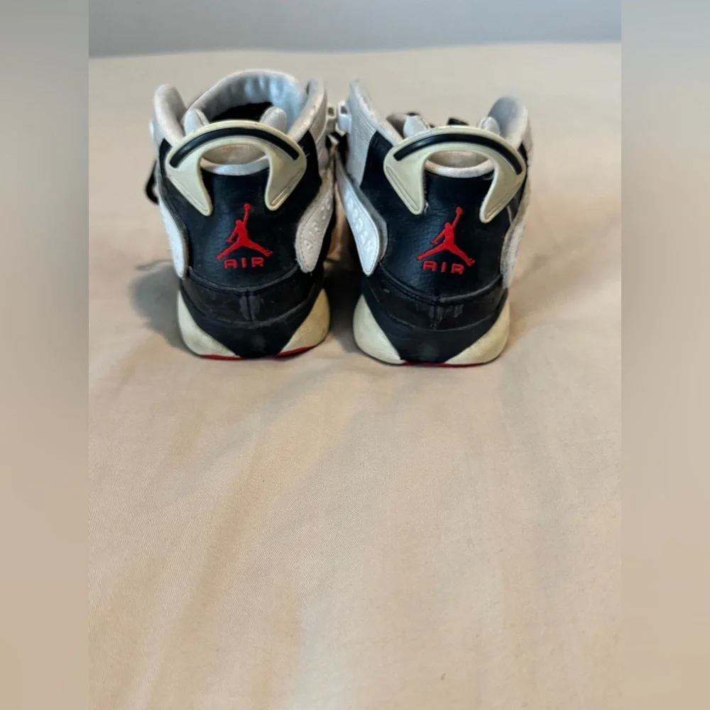 Jordan Boys Shoes 6.5Y Black Red White Used - Picture 5 of 9
